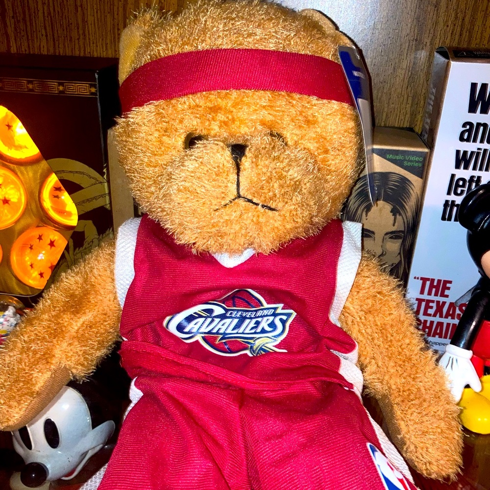 Vintage 39 nba licensed Cleveland cavaliers official stuffed bear